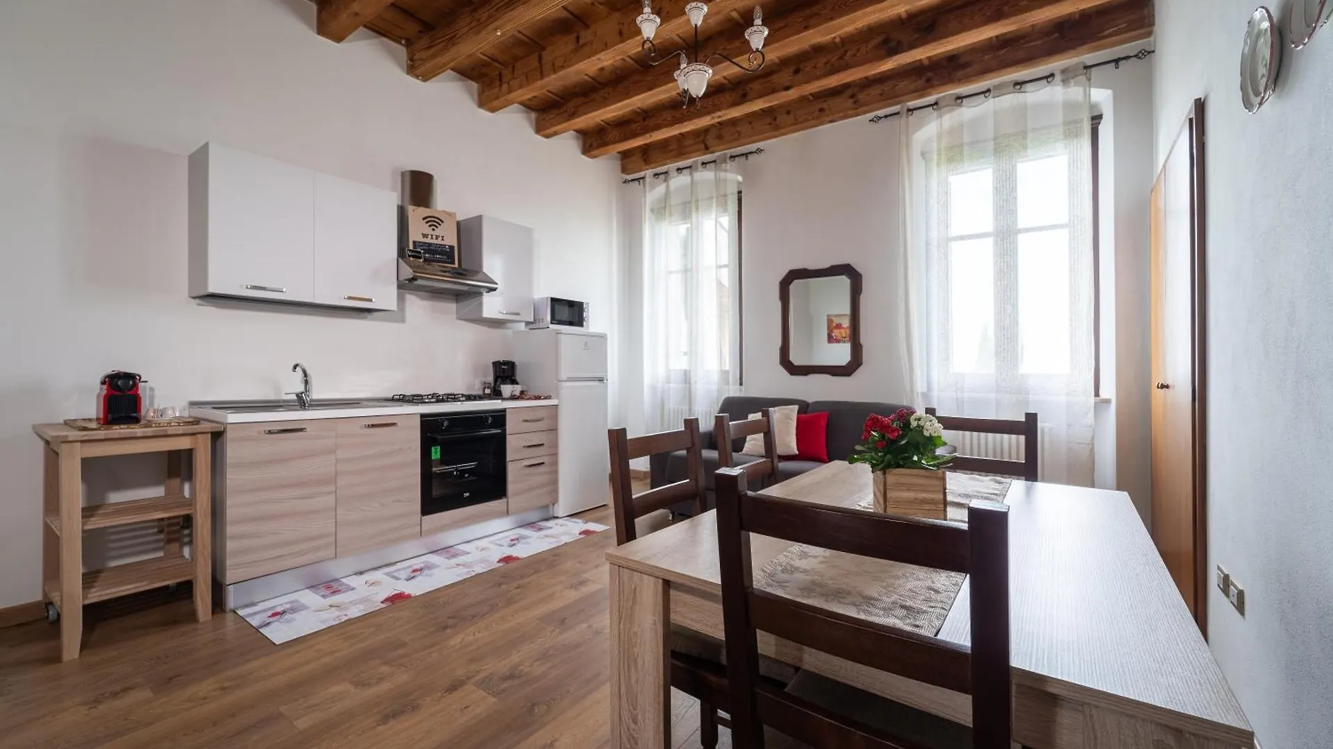 Casa vacanze Antico Stemma di Corte Meneghella Monzambano